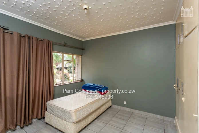 Spacious Double Storey Family Home!