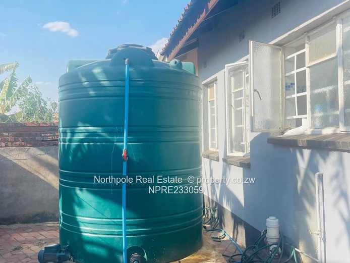 Old Bluffhill Garden Flat For Sale