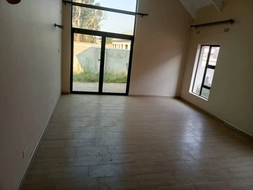 4 Bedroom Flat & Apartment