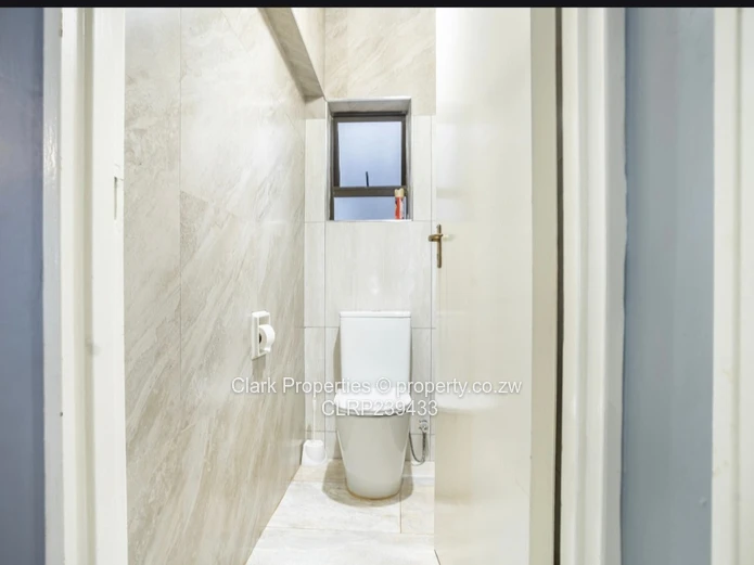 6-Bed Rolf Valley Home 