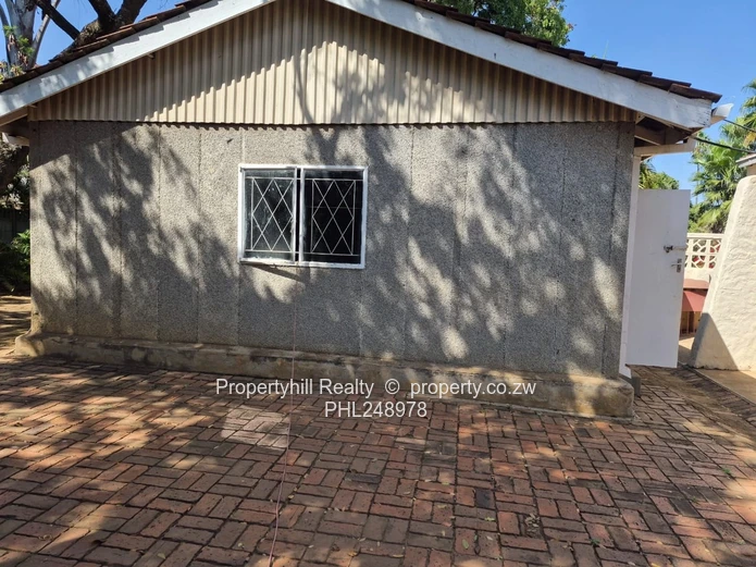 Furnished 4-Bed in stortford — 9000m² Garden & Borehole