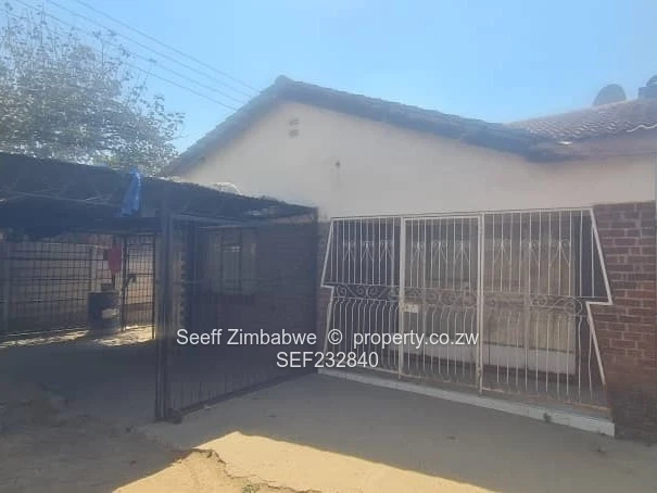  5-Bedroom Family Home in Budiriro!