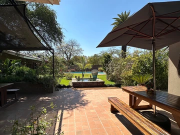 Hotel & Lodge