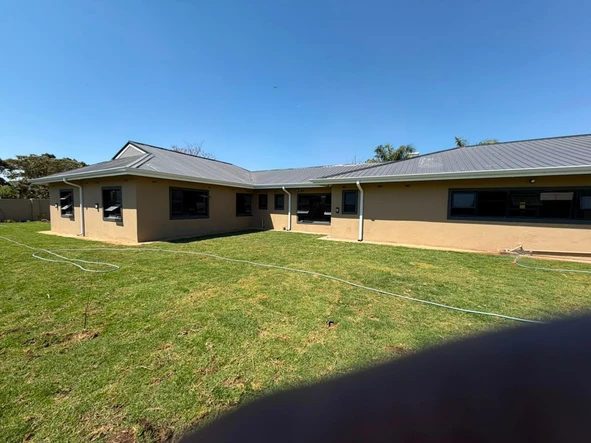 6 Bedroom House