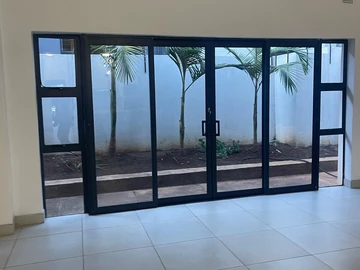 4 Bedroom Flat & Apartment