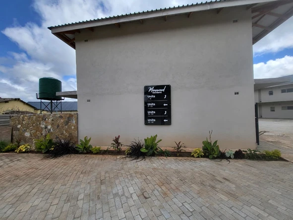 2 Bedroom Flat & Apartment