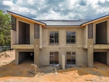 4 Bedroom Flat & Apartment