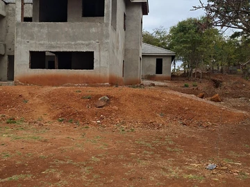 6 Bedroom House