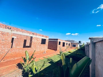 12 Bedroom House
