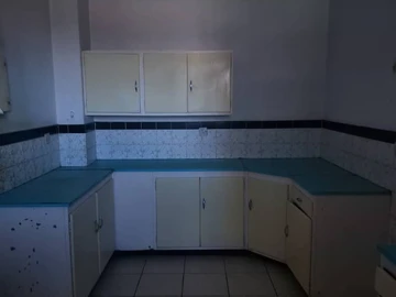2 Bedroom Flat & Apartment