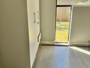 3 Bedroom Flat & Apartment