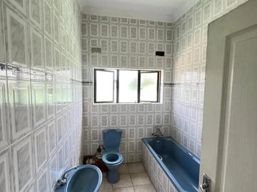 4 Bedroom Garden Flat
