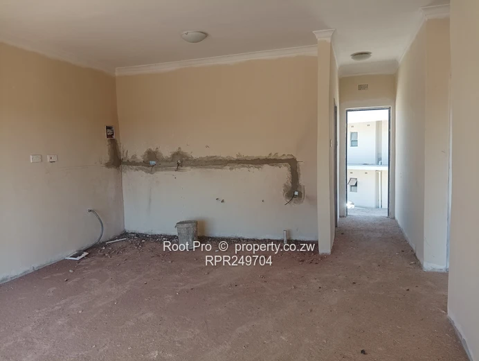 FOR SALE ASHDOWN PARK NEWLY BUILT 2 Bed GARDEN FLAT