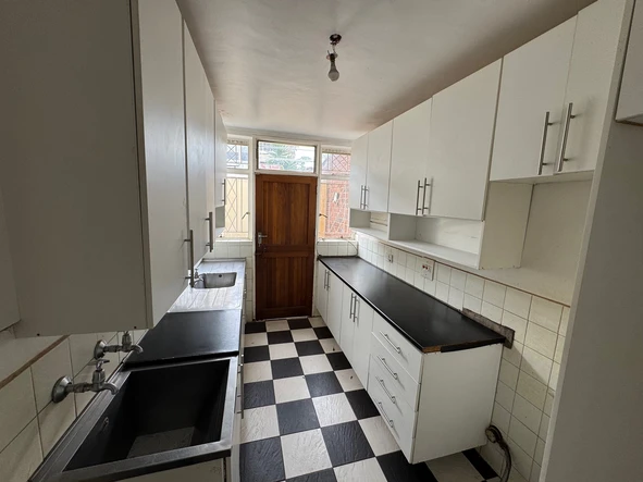 3 Bedroom Garden Flat