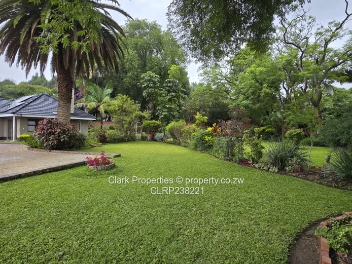 Modern Home! Ready to move in! (Sole Mandate)