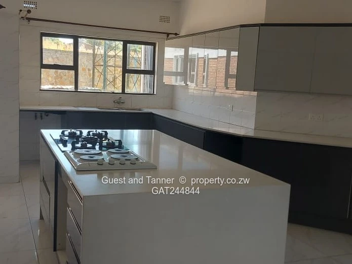 4 Bedroomed house For Sale In Crowhill