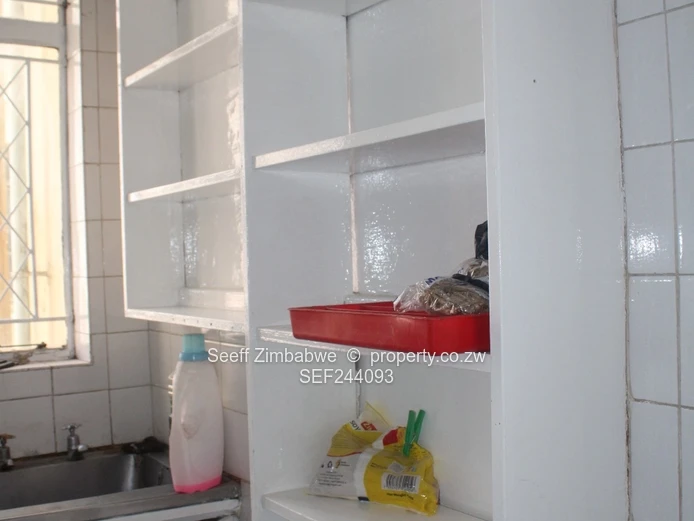 Flat To Let In The Avenues Area (Sole Mandate)