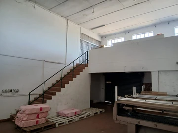 Warehouse & Factory