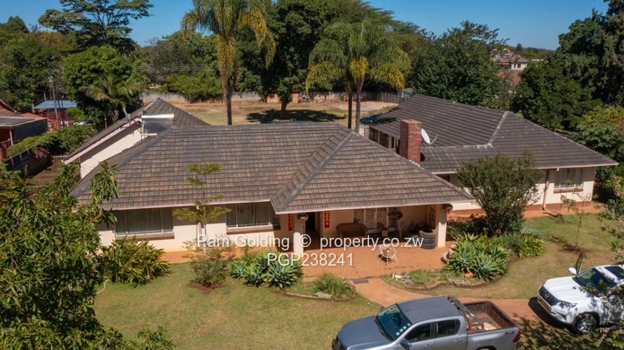 Spacious Home On 1 Acre