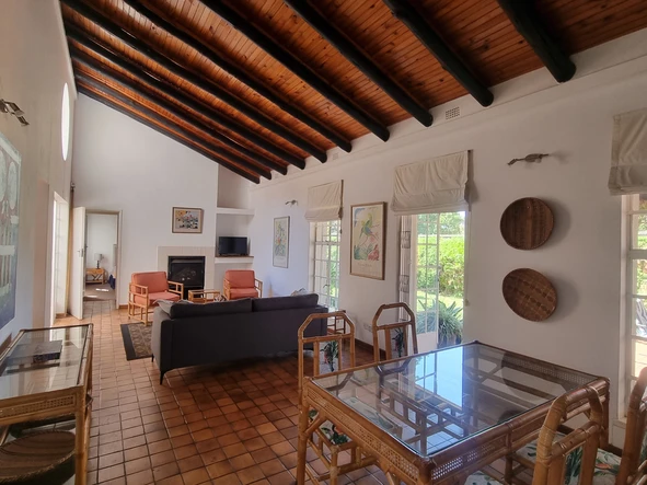 3 Bedroom Flat & Apartment