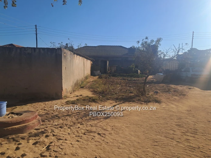 Damofalls Phase 2 stand for sale near PaMusasa Shops!