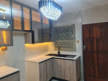 2 Bedroom Flat & Apartment