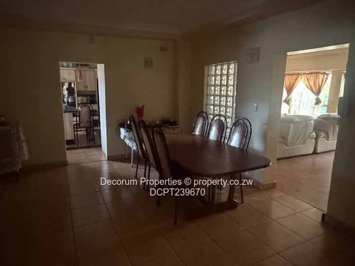 Stately Borrowdale 6-Bed Home — Pool, Borehole & Gardens