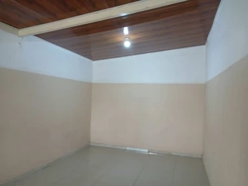 2 Bedroom Flat & Apartment