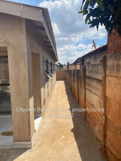 Warren-park D house forsale (Sole Mandate)