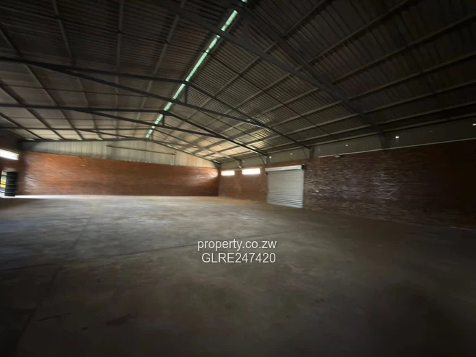Prospect: 800m² Warehouse on 2,650m² with Borehole