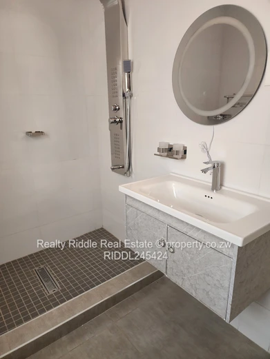Emerald Hill: New 3-Bed Townhouse Complex w/ Borehole