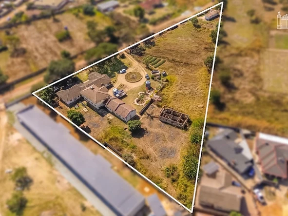 8 Bedroom House