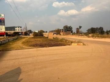 Commercial & Industrial Land