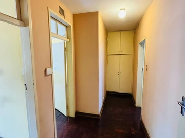 2 Bedroom Flat & Apartment