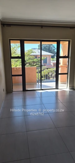 4 bed apartment in the heart of Vinona borrowdale  (Sole Mandate)