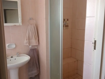 Beautiful Complex Suitable For Office Or Residential Accommodation