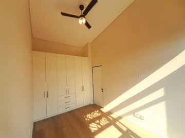 2 Bedroom Flat & Apartment