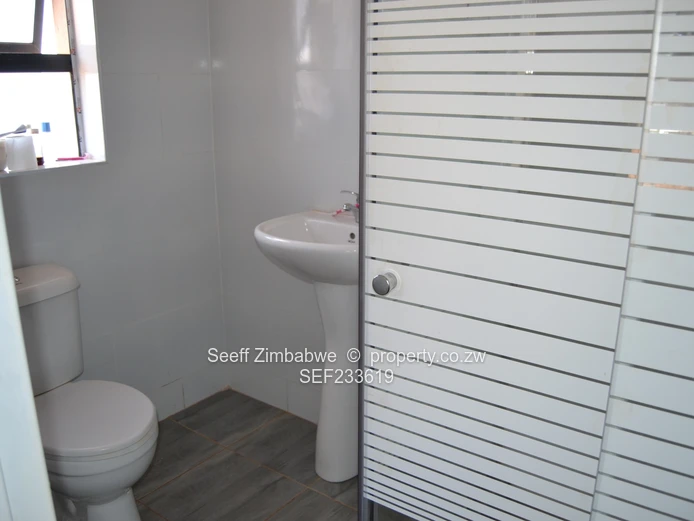 Stunning 5-Bedroomed House In Mtpleasant Heights