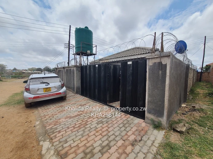 Chitungwiza Unit K house for rent 