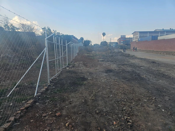 Commercial & Industrial Land