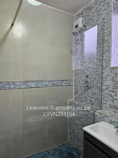 Upper Avenues Flat To Let 