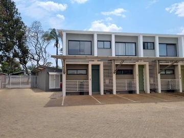 2 Bedroom Flat & Apartment