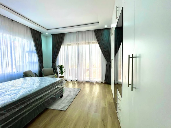 3 Bedroom Garden Flat