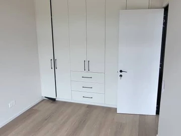 2 Bedroom Flat & Apartment