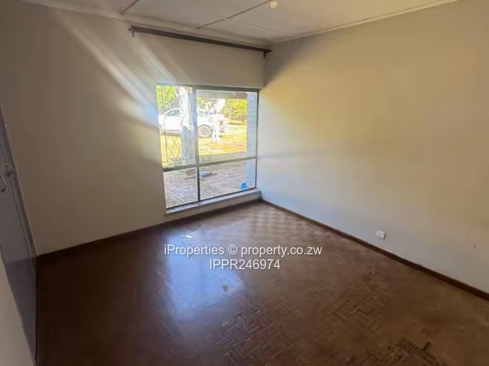 3-Bed House to Rent - Marlborough,