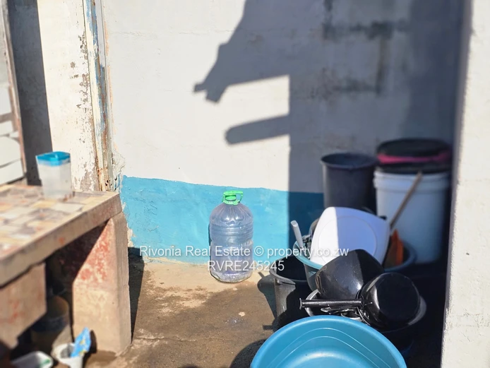 Glen Norah 2BR Home with Borehole and Yard