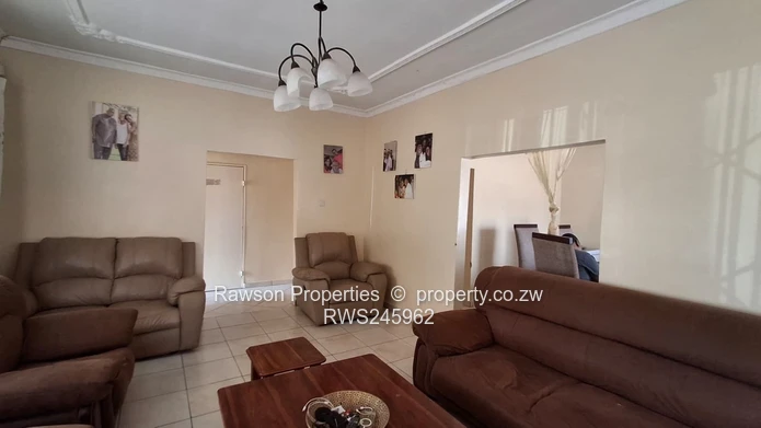 3-Bed Prospect Home: Verandah, Carport, Solar