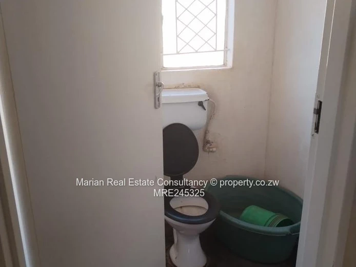 3 Bedroom House, Mahatshula For Sale