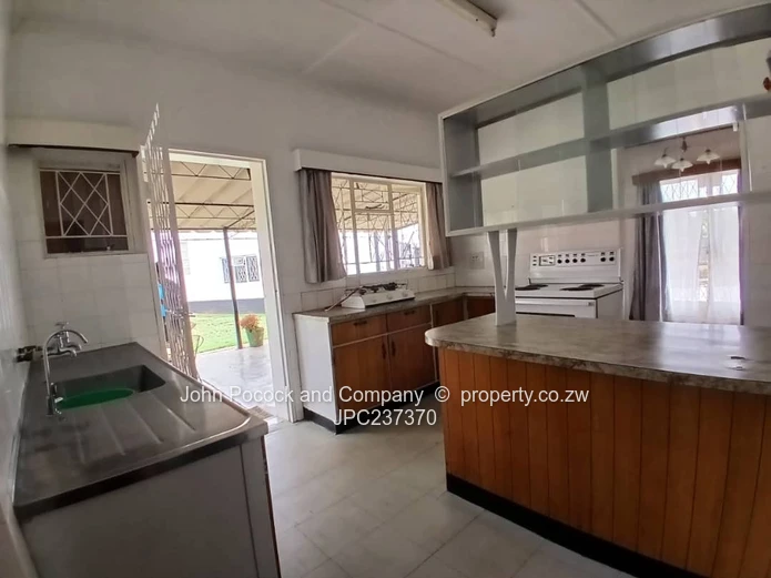 Charming Family Home In The Heart Of Woodlands!