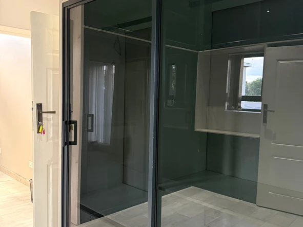 4 Bedroom Flat & Apartment